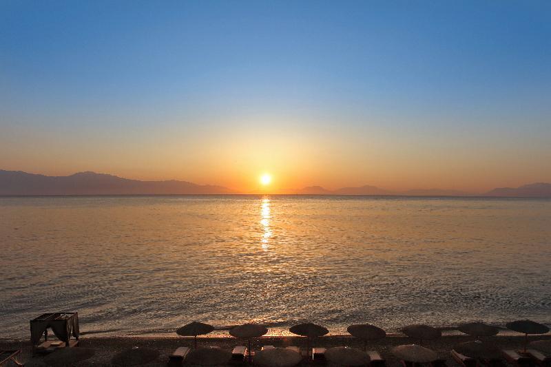 Sikyon Coast Hotel And Resort غزيلوكاسترون المظهر الخارجي الصورة